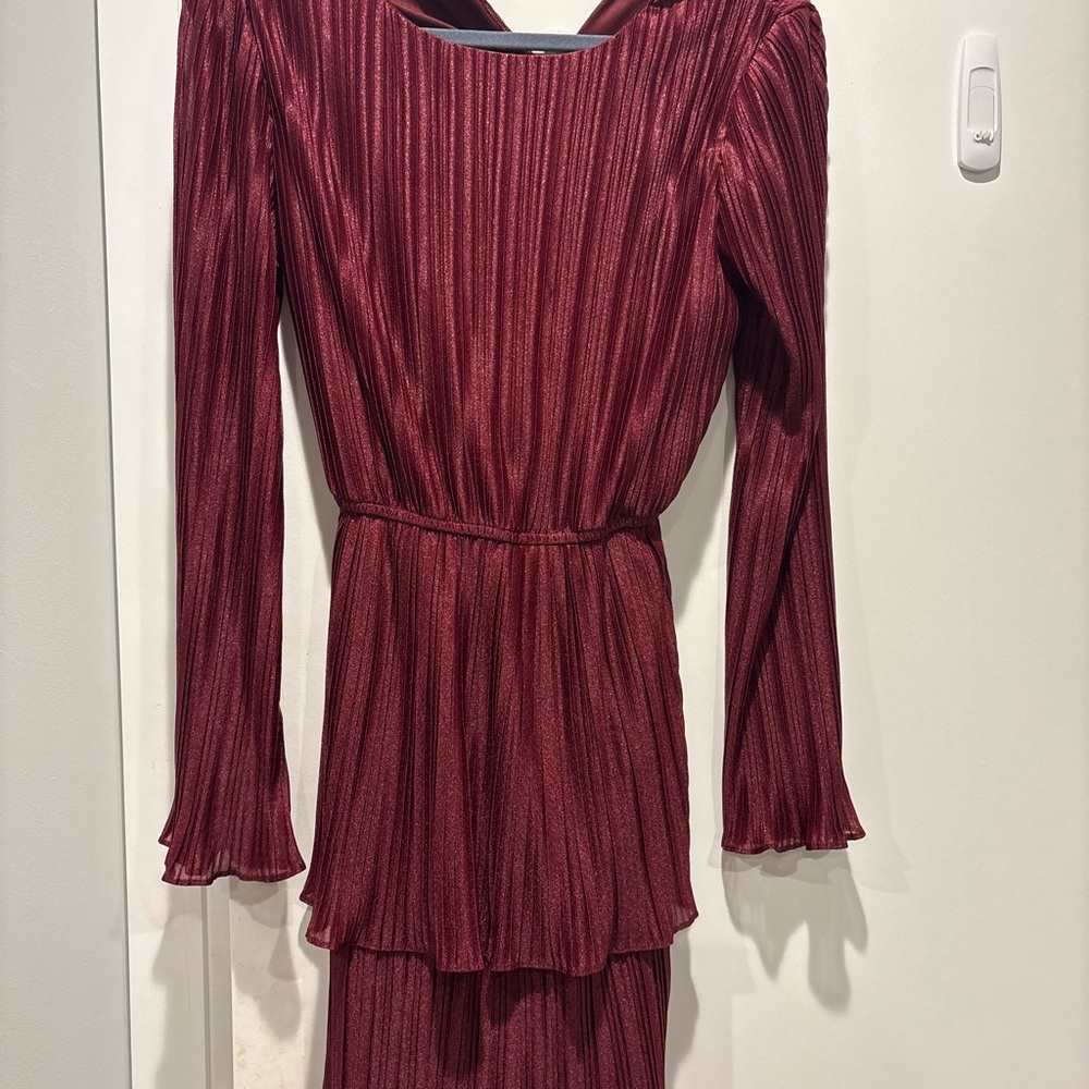 City Studio Pleated Long-Sleeve Tiered Dress in Burgundy